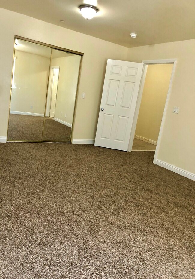 Building Photo - 403-405 W 101st Street