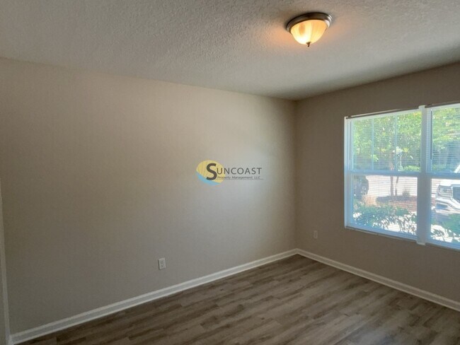 Building Photo - 9205 Western Way