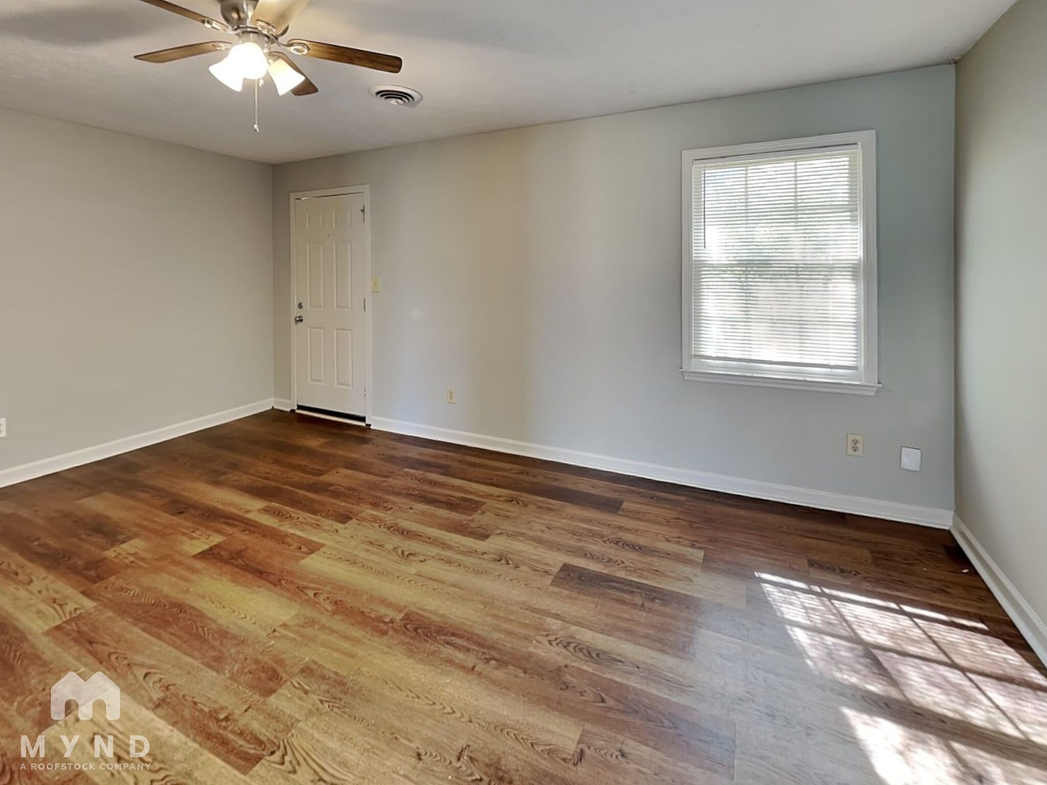 Building Photo - 421 Cabriolet Ct