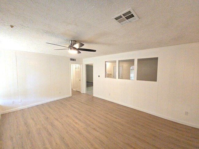 Building Photo - 12702 Ravensway Dr