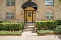 Building Photo - 5815 Sandhurst Ln