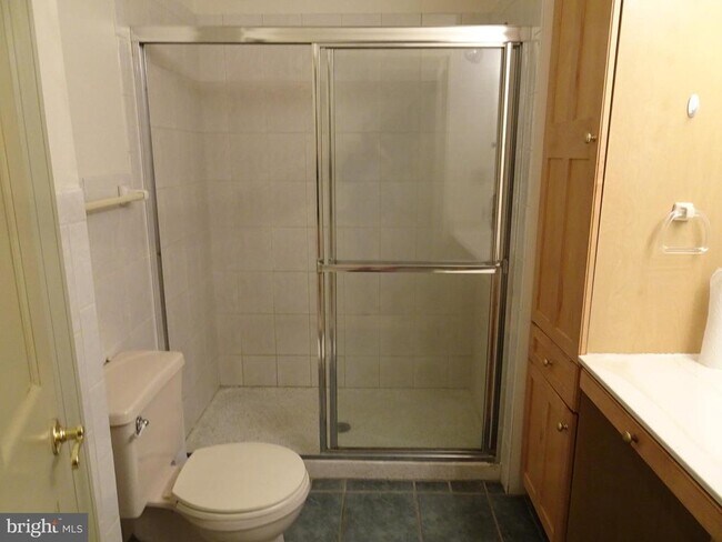 Building Photo - 222 Delaware St