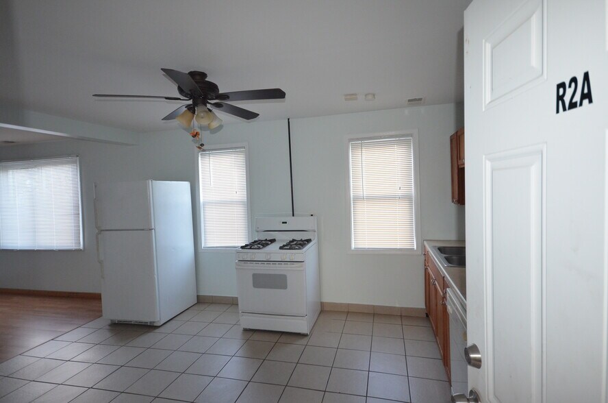 Building Photo - 2815 W 25th Pl