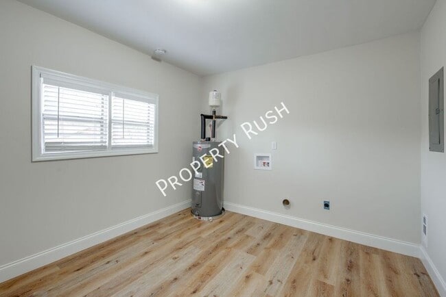 Building Photo - 248 East Ave