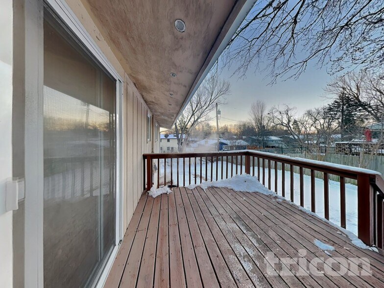 Building Photo - 9241 34th Ave N