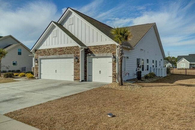 Building Photo - 1208 Ficus Dr