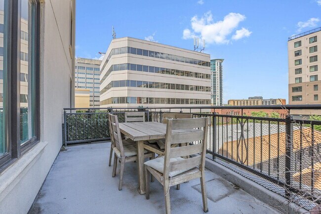 Building Photo - $3,095.00, stunning 2-bedroom, 2-bathroom ...