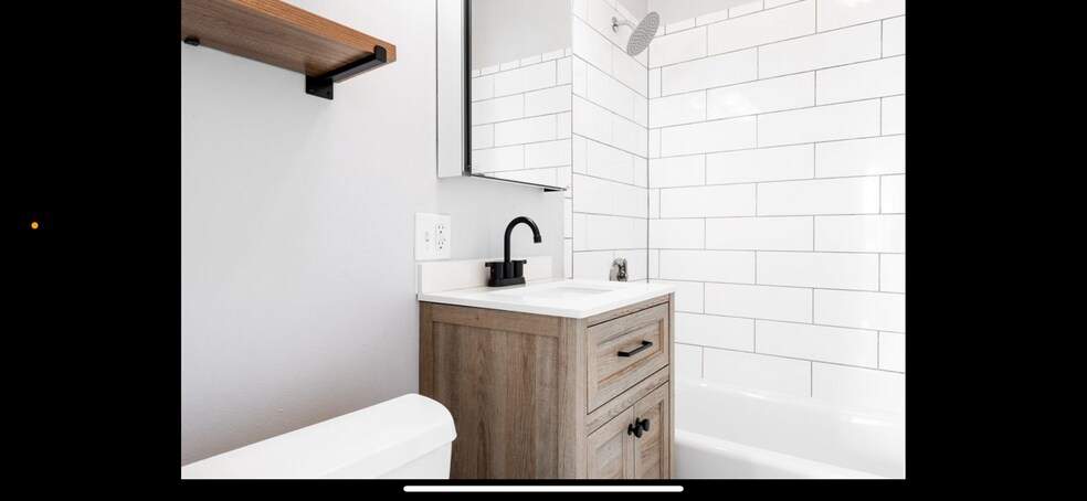 Building Photo - 1810 Dorchester Ave