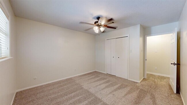 Building Photo - 3800 Windridge Dr