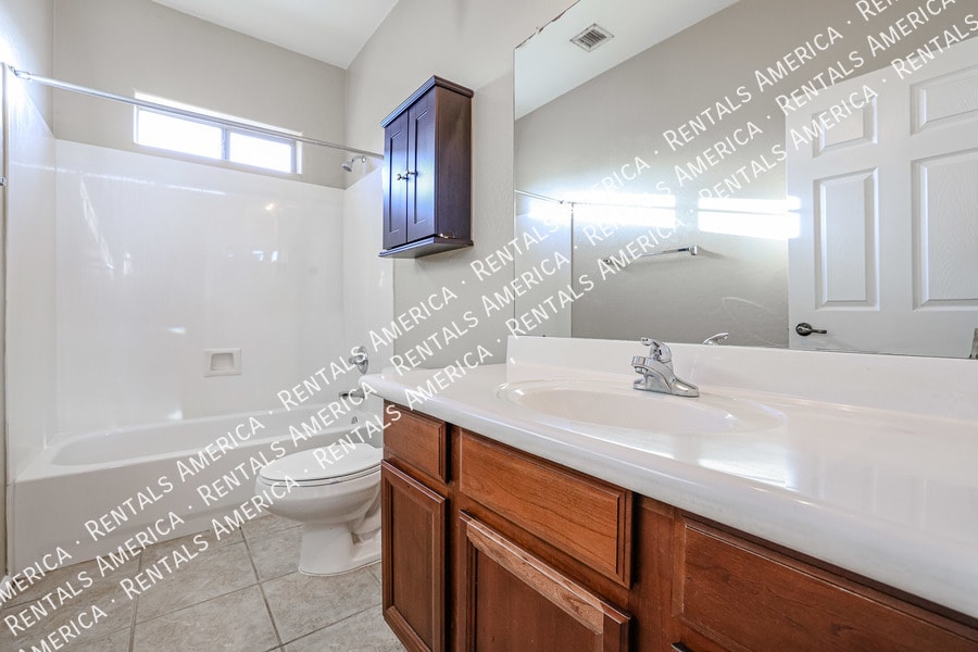 Building Photo - 14958 W Cameron Dr