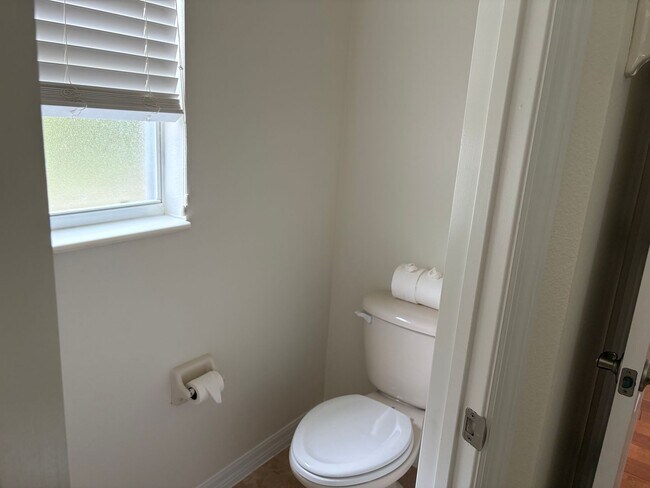 Building Photo - Gated community in quiet subdivision