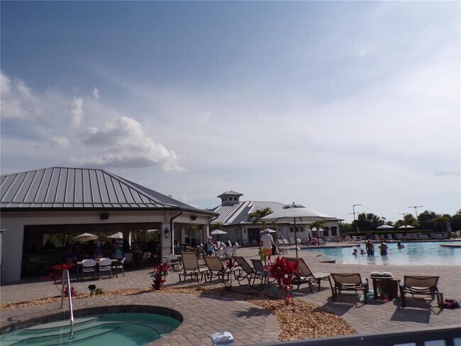 Building Photo - 14211 Heritage Landing Blvd