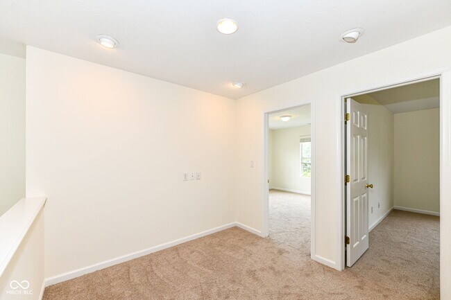 Building Photo - 4012 Weston Pointe Dr