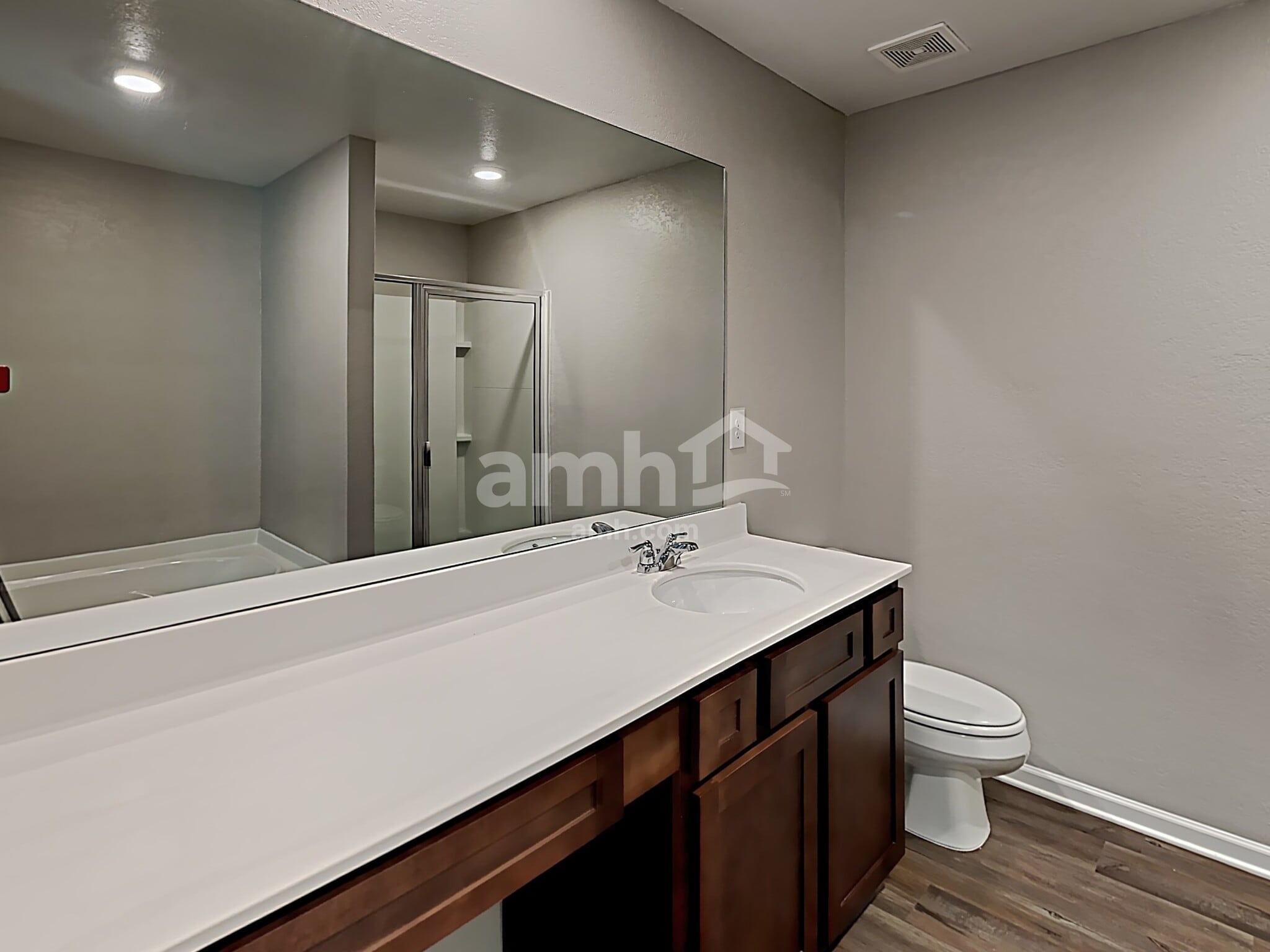 Building Photo - 415 Vermeer Ct