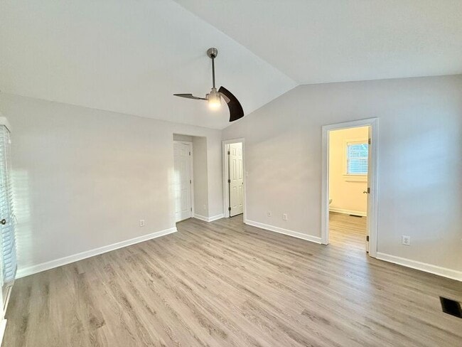 Building Photo - 925 Borage Dr