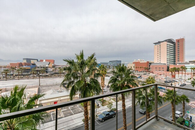 Building Photo - Modern High-Rise Living at Juhl with City Views