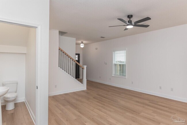 Building Photo - 1005 N A St