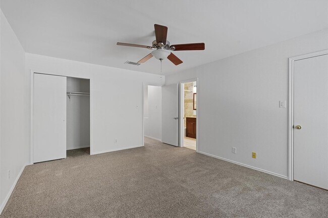 Building Photo - 1516 White Oak Loop