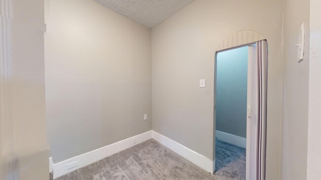 Building Photo - 2967 W 38th St