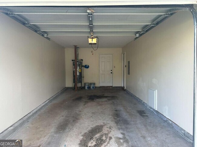 Building Photo - 839 Tramore Dr