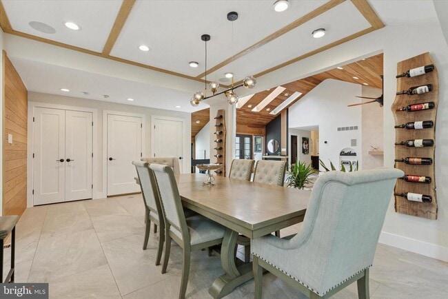 Building Photo - 1220 Valley Rd