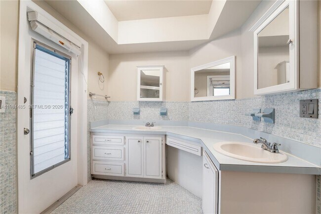 Building Photo - 7970 SW 146th St