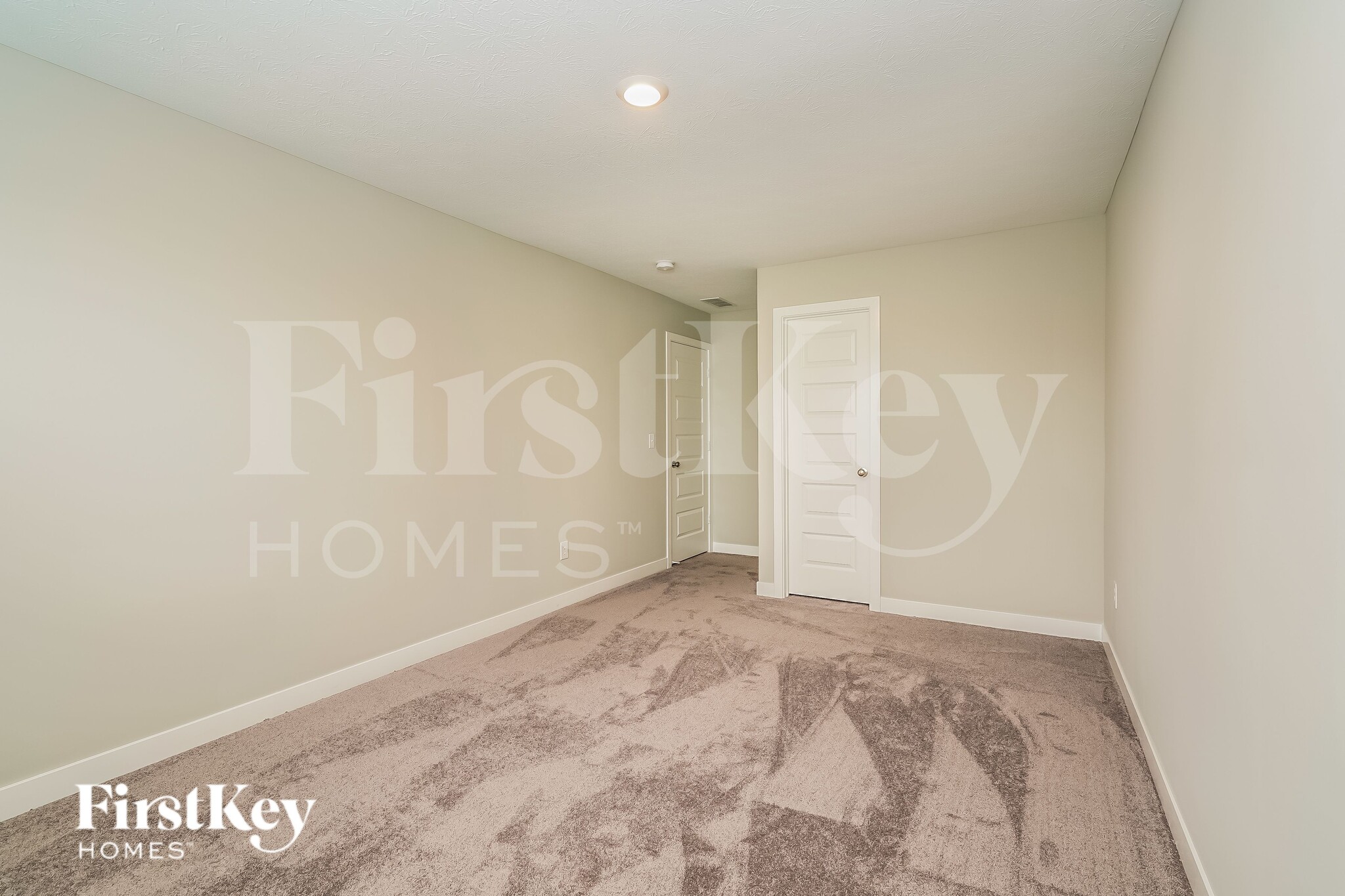 Building Photo - 2332 S Carlota Dr