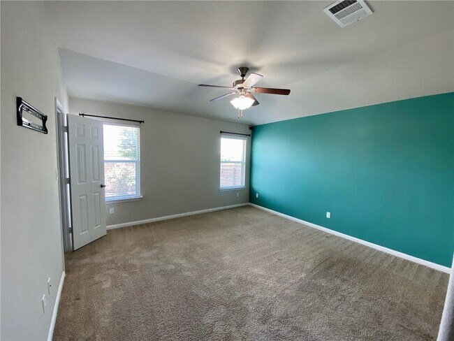 Building Photo - 120 Chickadee Cove