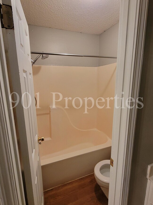 Building Photo - 2812 Maryland Cir W