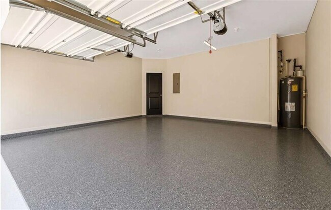 Building Photo - 3378 Vintage Cir SE