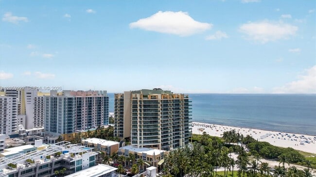 Building Photo - 1455 Ocean Dr