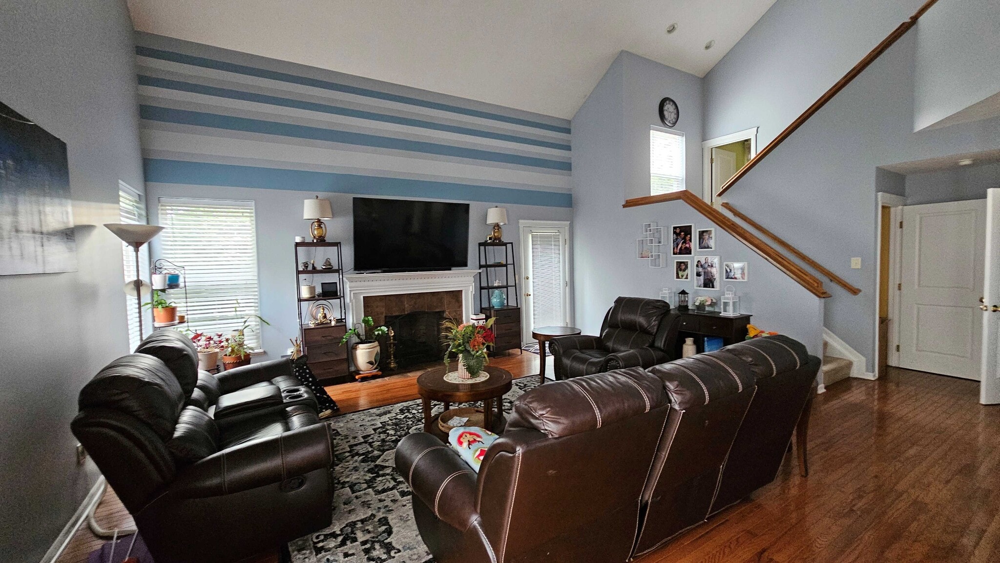Building Photo - 5737 Sugarwood Dr