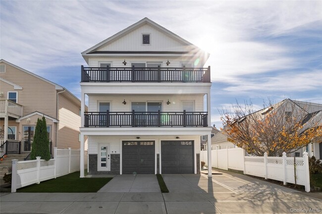 Building Photo - 550 E Harrison St