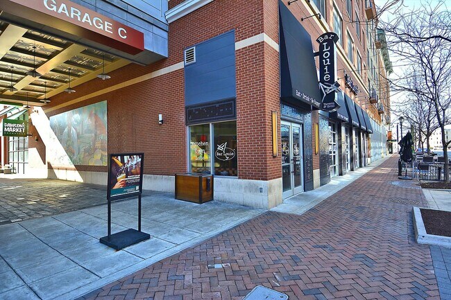Building Photo - GREAT LOCATION!! Stunning 3BD/3.5BA luxury 4-level townhouse!