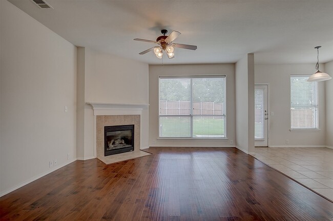 Building Photo - 2609 Monroe Dr