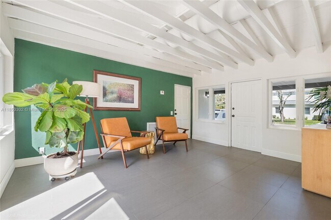 Building Photo - 5830 SW 51st St