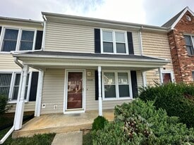 Building Photo - 15210 Broadwater Ct