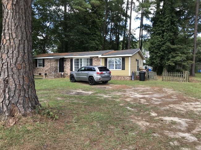 Building Photo - 2161 Bingham Dr