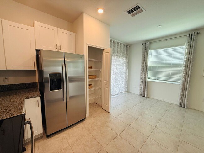 Building Photo - Townhouse in Land O' Lakes - The Townes at Lake Thomas