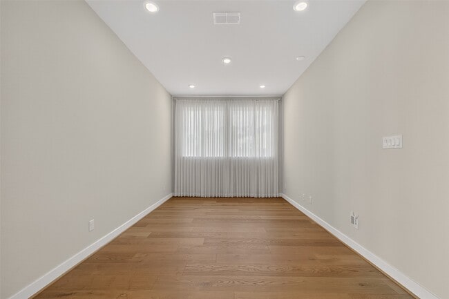 Building Photo - 4906 Tanyard Manor Dr