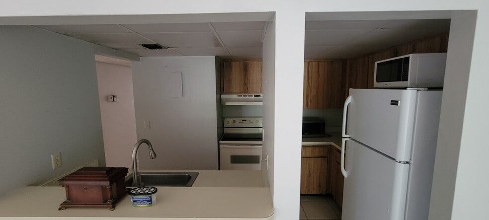 Building Photo - 180 Magnolia Woods Ct