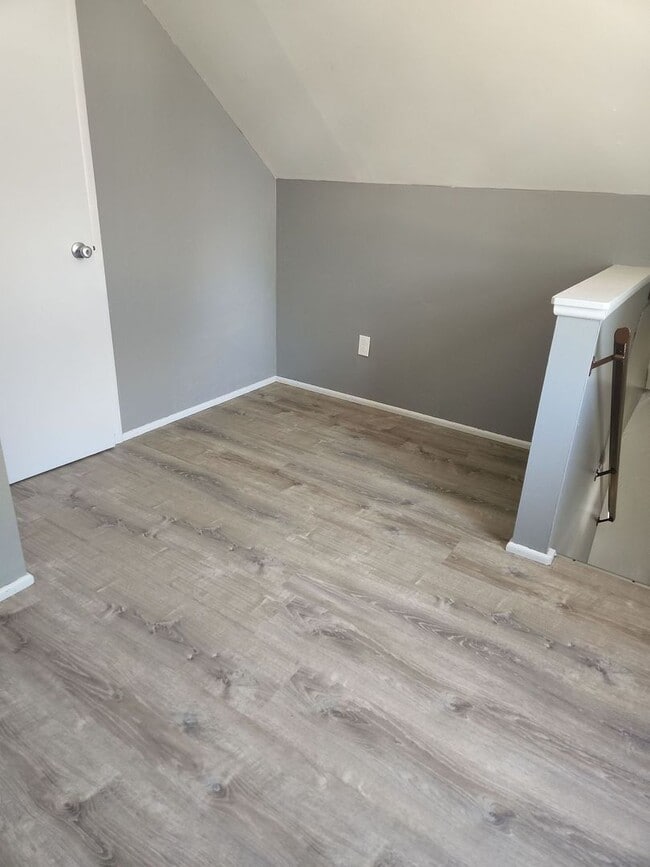 Building Photo - Newly Upgraded 2-Bedroom Home Available Now!