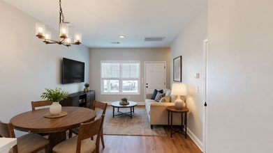 Building Photo - Refreshed 2 Bed/2 Bath Townhomes With Flex Room in Columbia, TN!