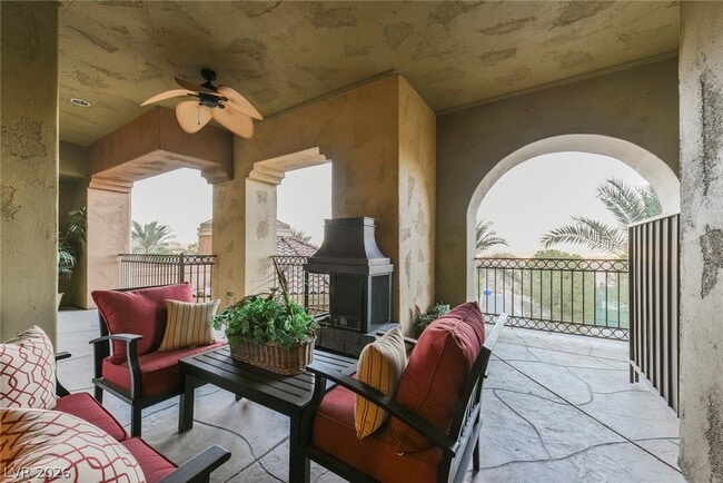 Building Photo - 15 Via Mantova