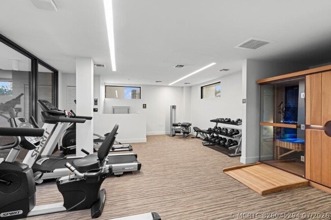 Building Photo - 3040 N Ocean Blvd
