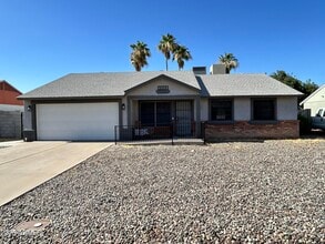 Building Photo - 9002 W Malapai Dr