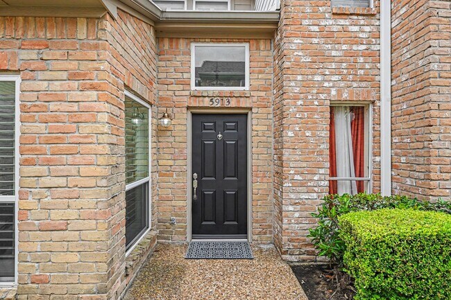Building Photo - 5913 Woodway Place Ct