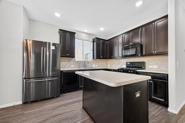 Building Photo - 5027 Brewcastle Ln