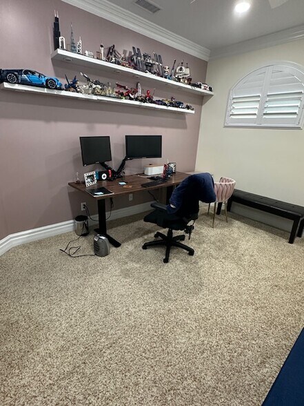 Building Photo - 2012 Graham Ave