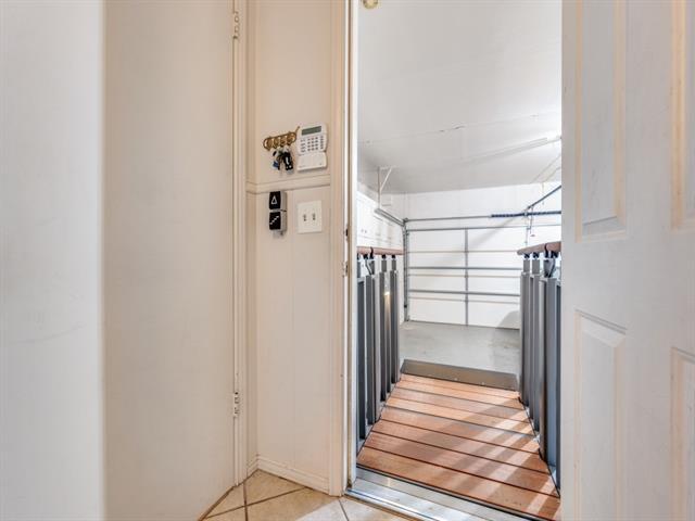 Building Photo - 9141 Loma Vista Dr